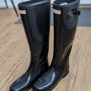 VGUC Hunter refined tall black gloss refined rain boot